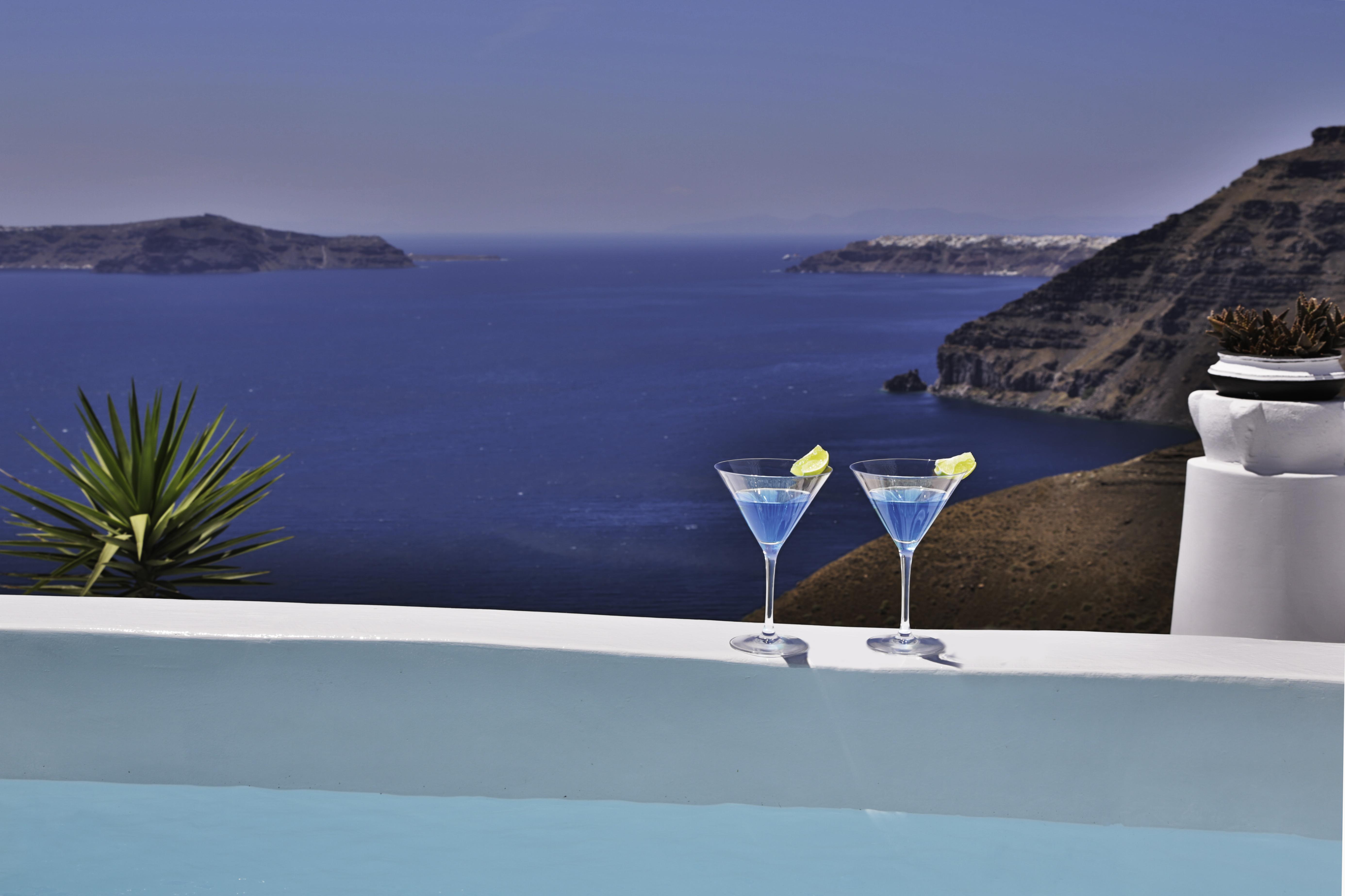 Trieris Villa & Suites Фира Екстериор снимка