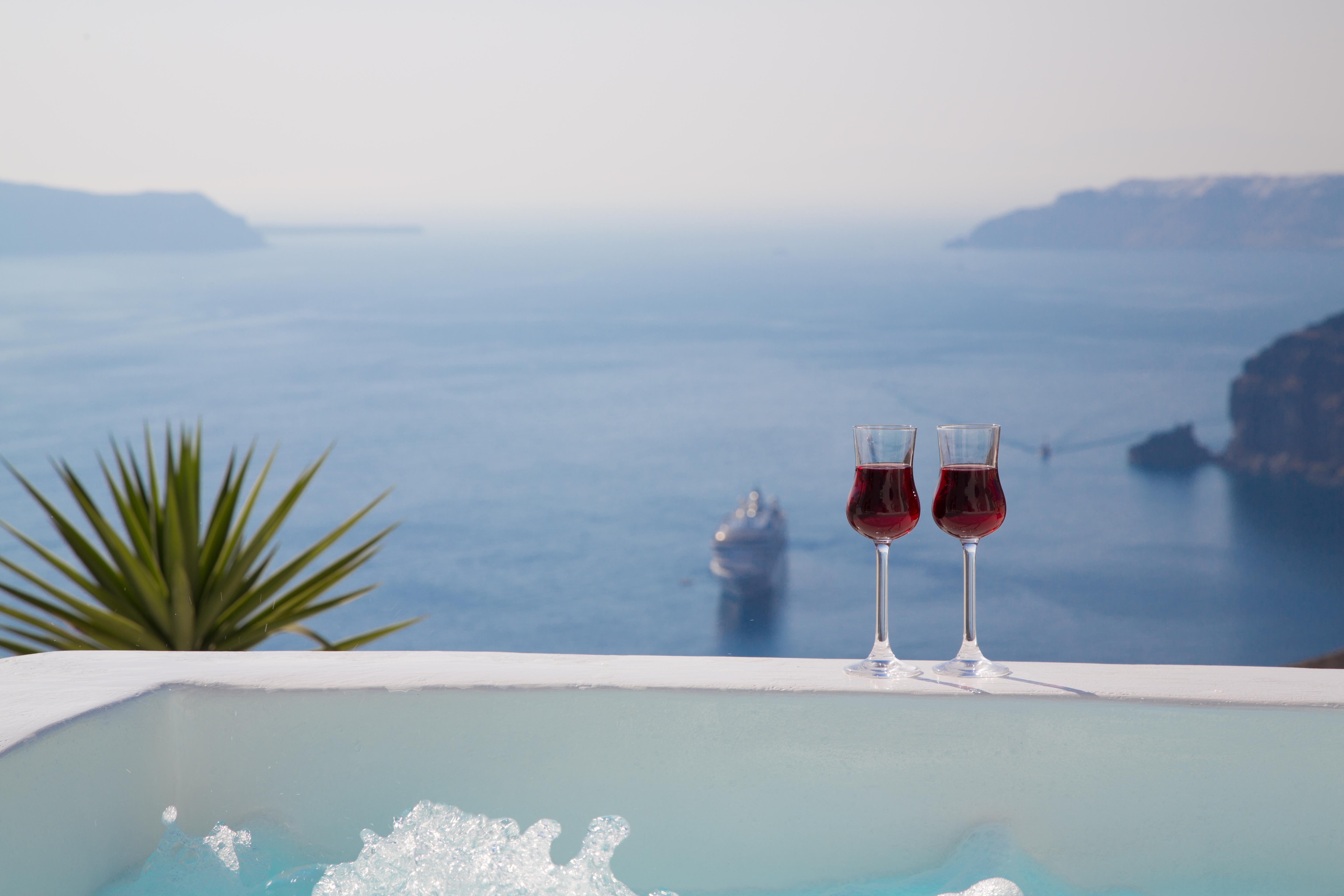 Trieris Villa & Suites Фира Екстериор снимка