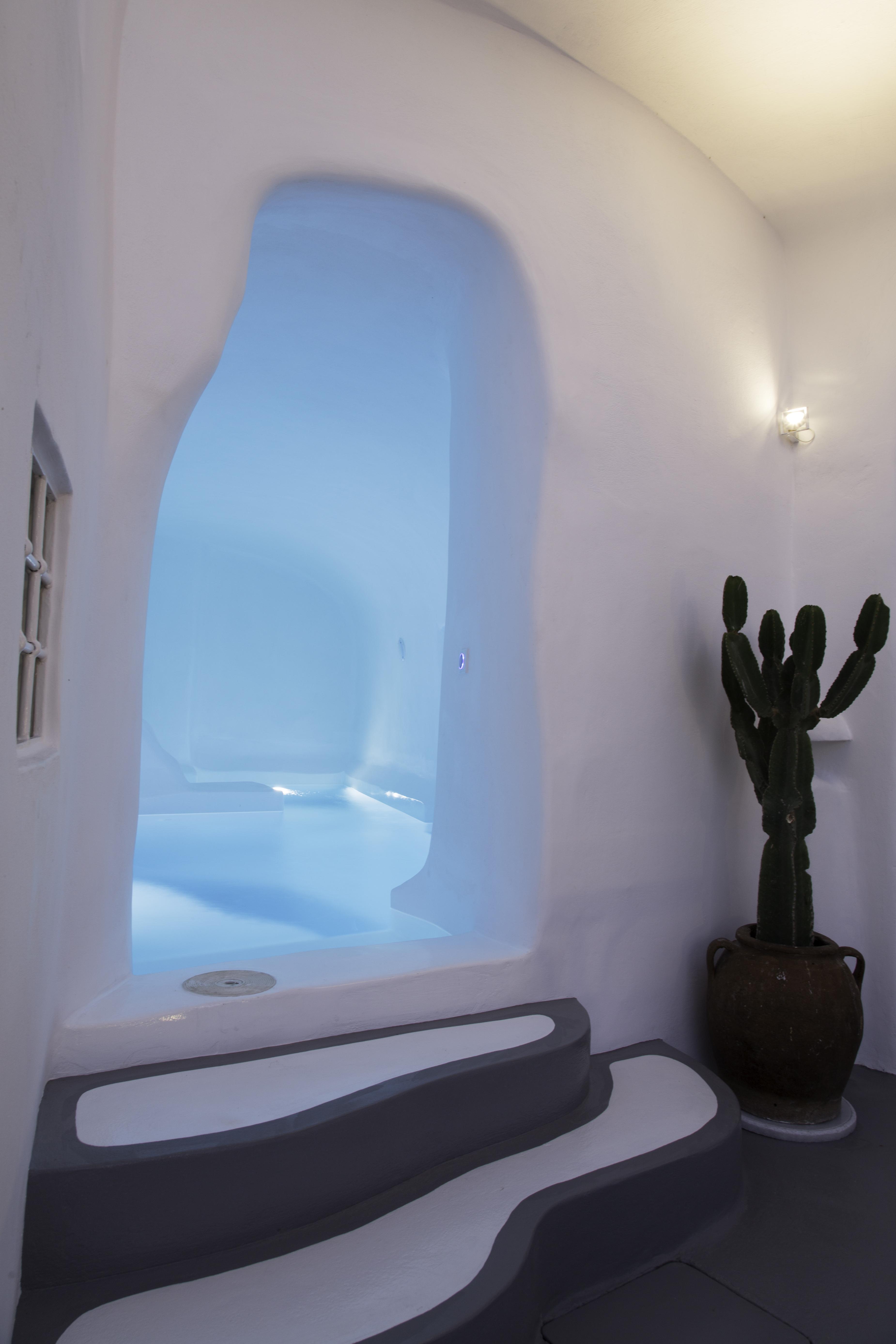 Trieris Villa & Suites Фира Екстериор снимка